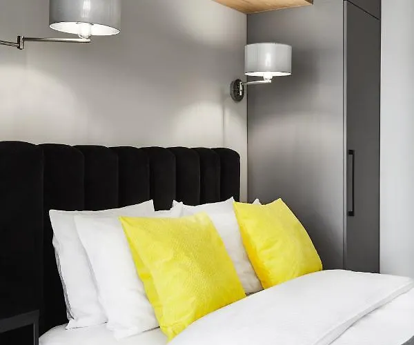 HOUSEHOST Apartment :Miodowa 42/4a